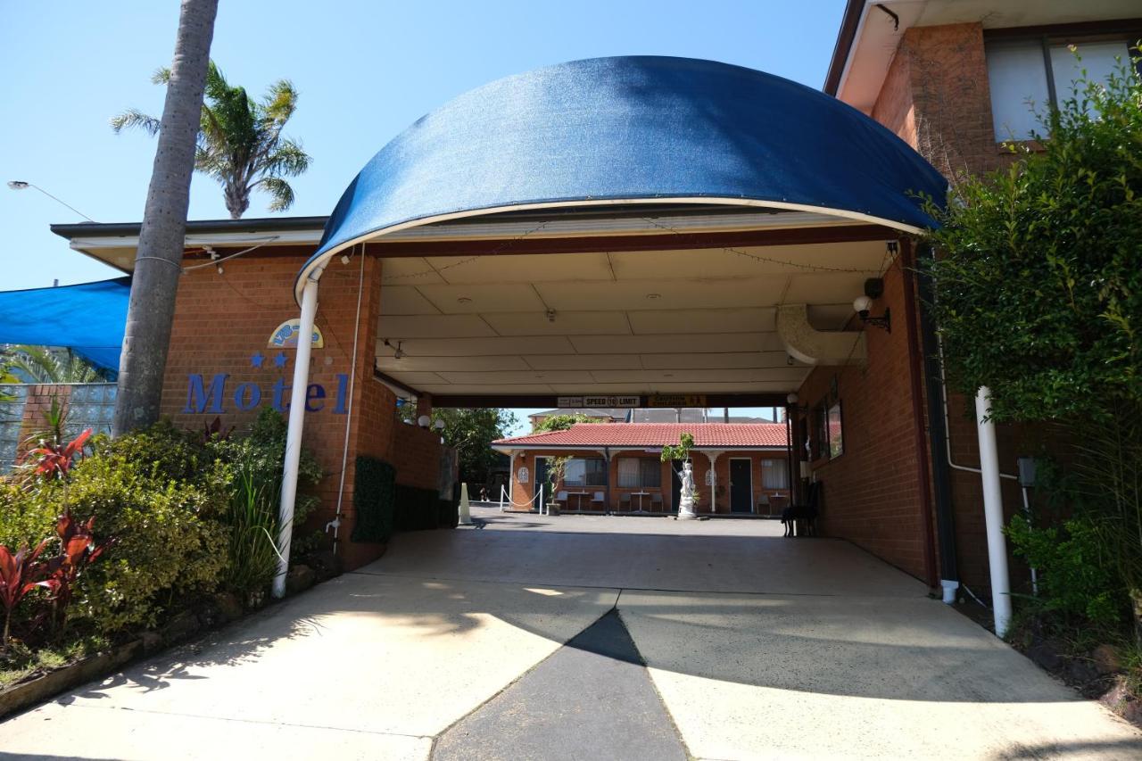 Sapphire Palms Motel Entrance Екстериор снимка