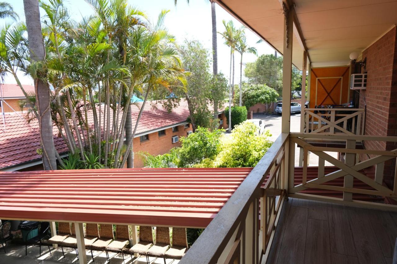 Sapphire Palms Motel Entrance Екстериор снимка