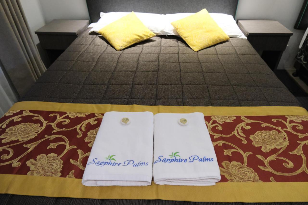 Sapphire Palms Motel Entrance Екстериор снимка