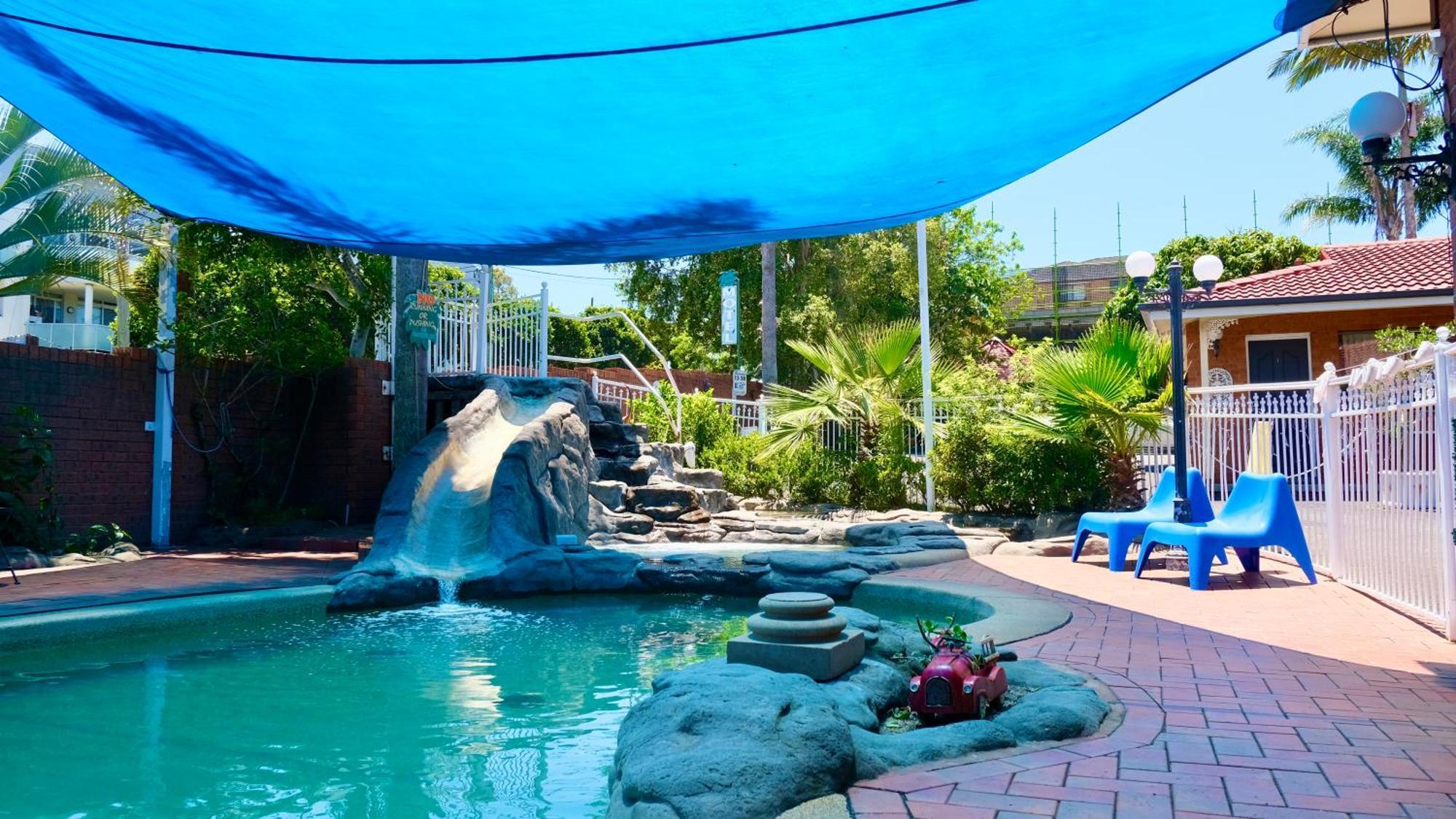 Sapphire Palms Motel Entrance Екстериор снимка