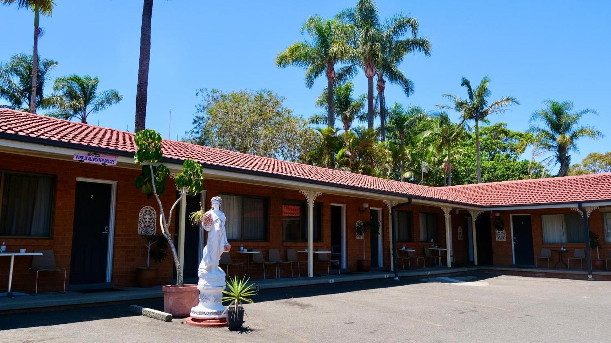 Sapphire Palms Motel Entrance Екстериор снимка